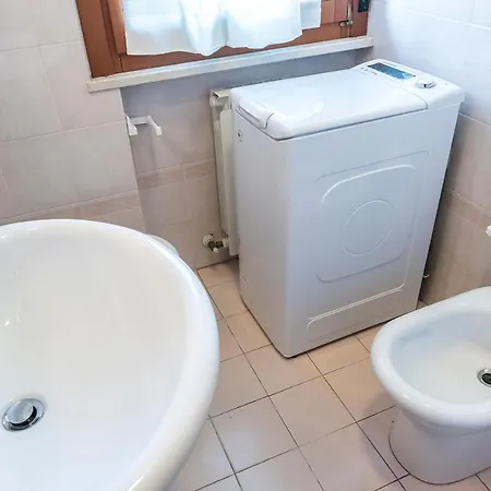 Se006 - Senigallia, Bilocale Sul Mare Con Spiaggia Daire